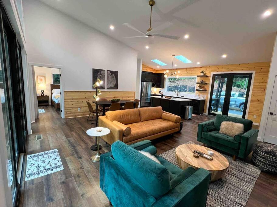 הוילה Sautee Nacoochee Modern Mountain Getaway With Hot Tub, Fire Pit מראה חיצוני תמונה