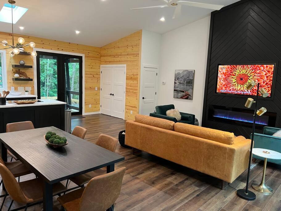 הוילה Sautee Nacoochee Modern Mountain Getaway With Hot Tub, Fire Pit מראה חיצוני תמונה