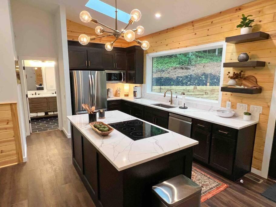 הוילה Sautee Nacoochee Modern Mountain Getaway With Hot Tub, Fire Pit מראה חיצוני תמונה