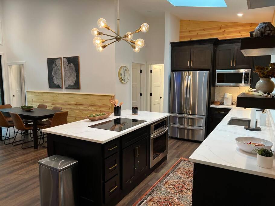 הוילה Sautee Nacoochee Modern Mountain Getaway With Hot Tub, Fire Pit מראה חיצוני תמונה